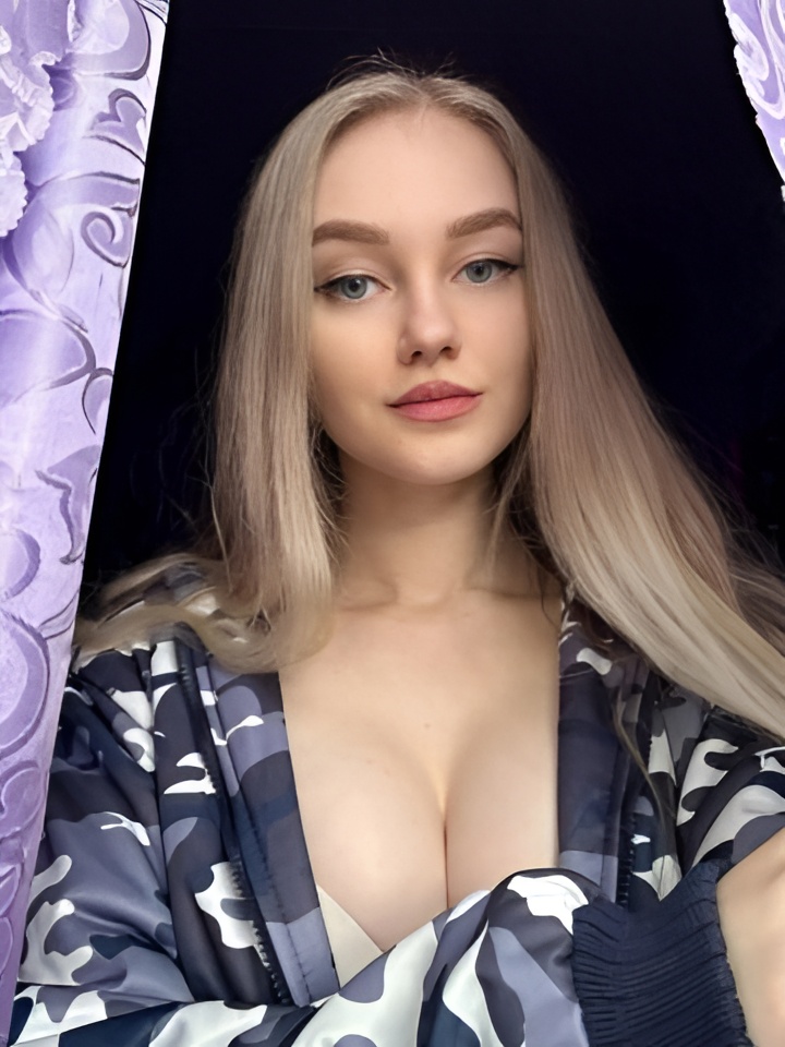 Эрика привлекальеная девушка из Грязей цена от 5000 руб