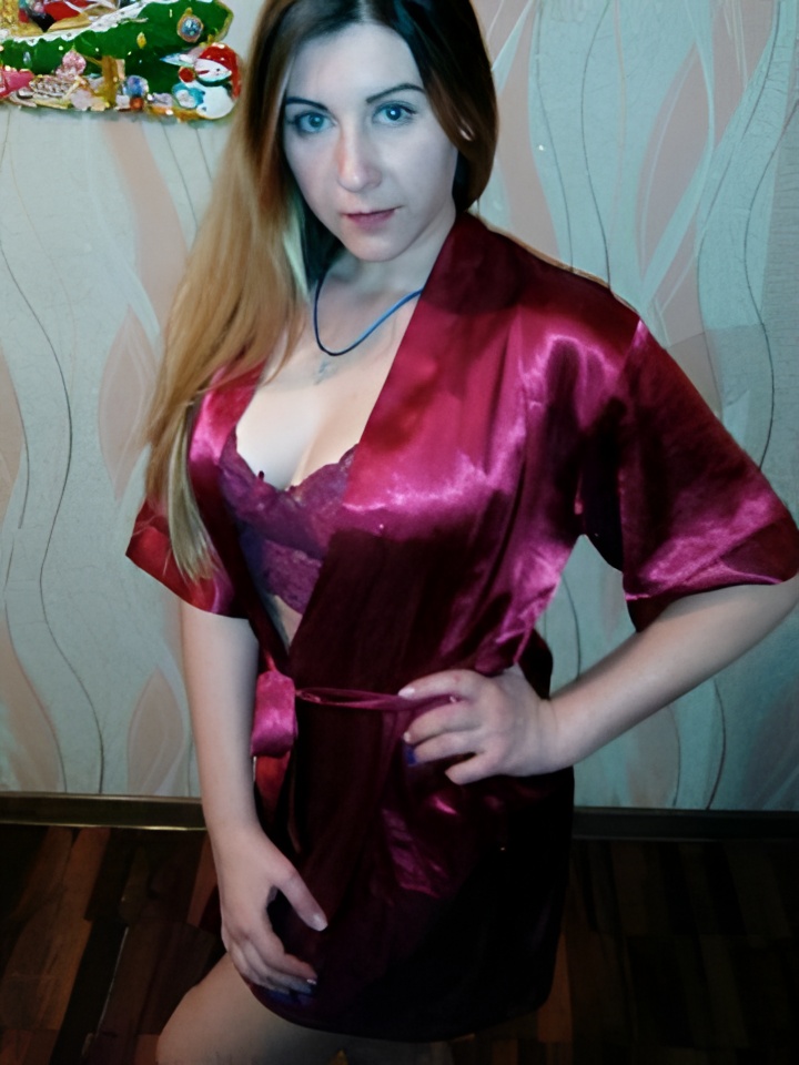 Ксения привлекальеная девушка из Грязей цена от 5000 руб