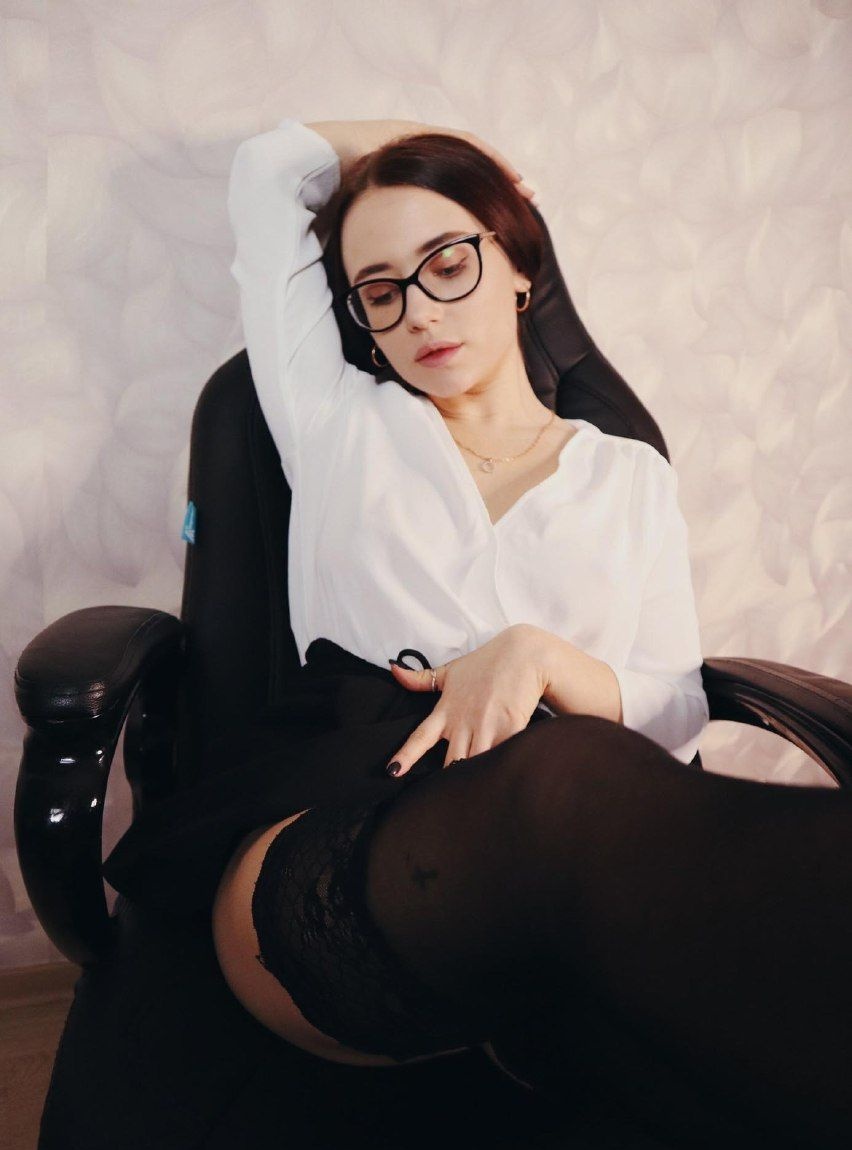 Яночка привлекальеная девушка из Грязей цена от 3500 руб