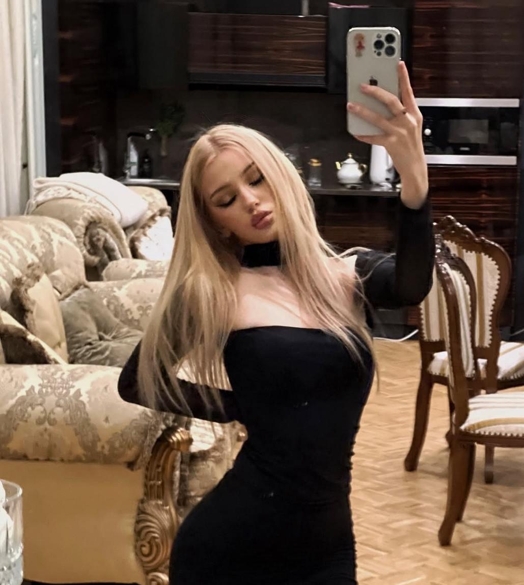 Света привлекальеная девушка из Грязей цена от 8000 руб