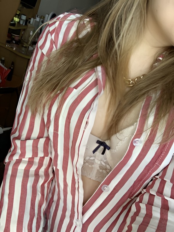 Милена привлекательная девушка из Грязей цена от 2500 руб